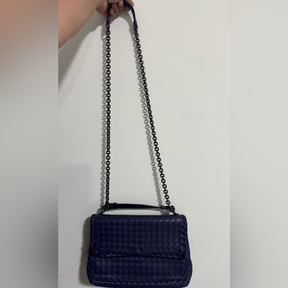 Bottega Veneta Navy Woven Leather Shoulder Bag - Picture 13 of 13